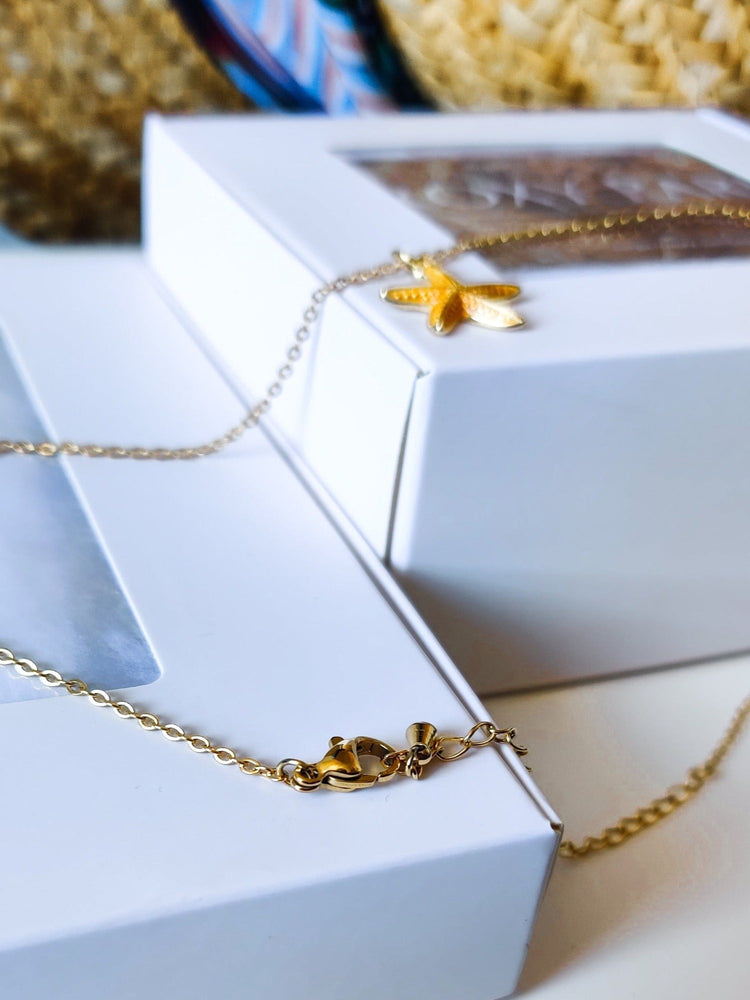 Étoile de mer doré | Collier femme tendance de qualité supérieure | Chaine & pendentif plaqué or   | Acier inoxydable | Roxy Paris | roxy-paris.com