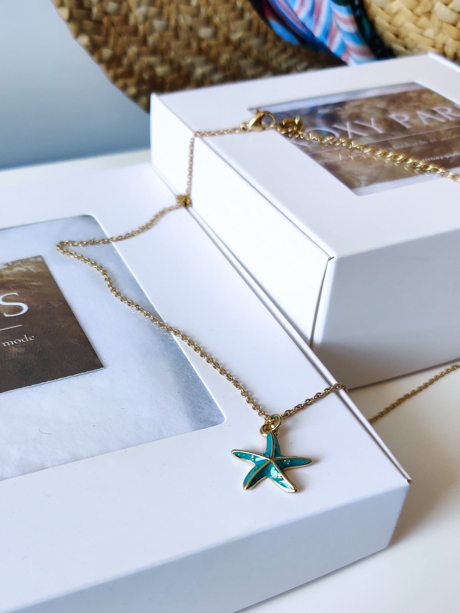 Étoile de mer verte | Collier femme tendance de qualité supérieure | Chaine & pendentif plaqué or   | Acier inoxydable | Roxy Paris | roxy-paris.com