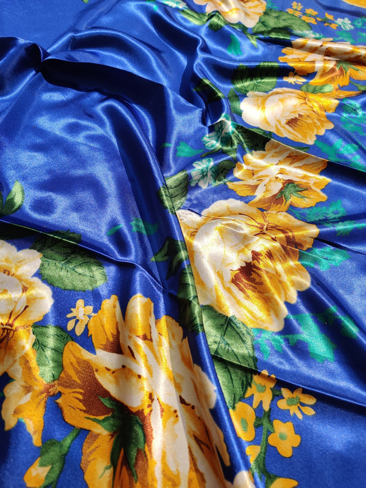 Lisa | Foulard femme tendance de qualité supérieure | Bleu et jaune à motifs à fleurs | 100% Effet Soie | Roxy Paris | roxy-paris.com