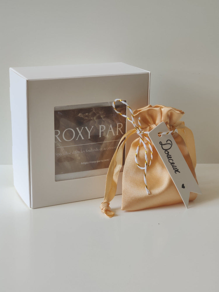 Packaging bijoux | Pochette en satin de soie emballé dans du papier de soie parfumé | Bagues femme tendance de qualité supérieure | Acier inoxydable | Roxy Paris | roxy-paris.com