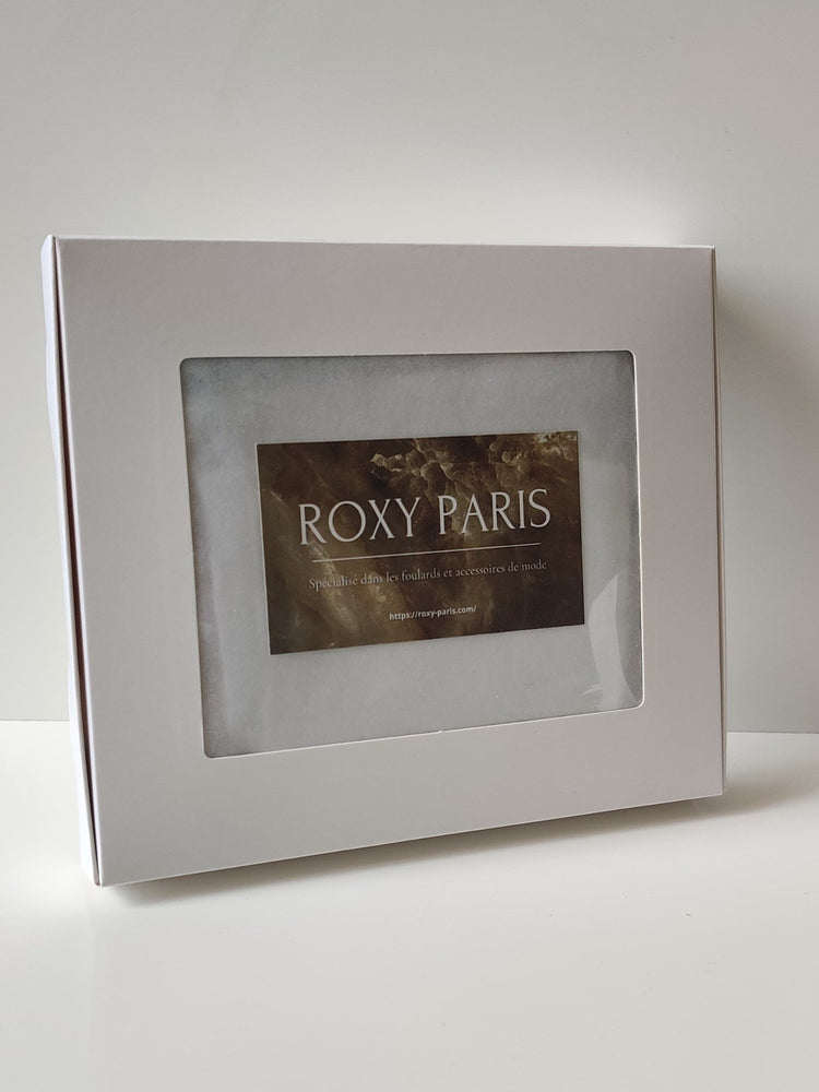 Packaging foulards | Foulard femme tendance de qualité supérieure | 100% Effet Soie | Roxy Paris | roxy-paris.com
